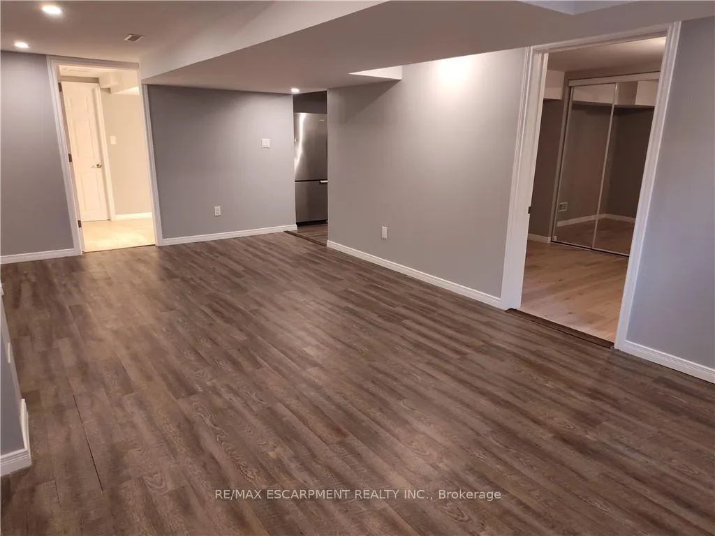 Photo 13 of Unit Lower, 88 San Fernando Drive, Hamilton, Mountview — HOMEH