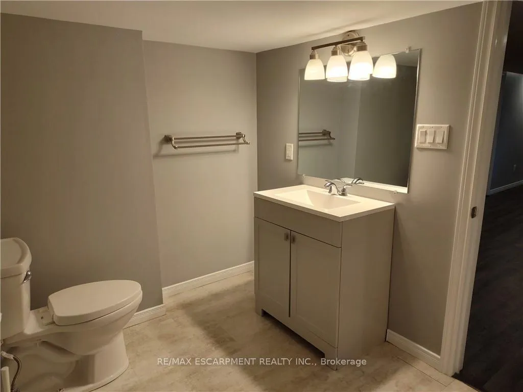 Photo 14 of Unit Lower, 88 San Fernando Drive, Hamilton, Mountview — HOMEH