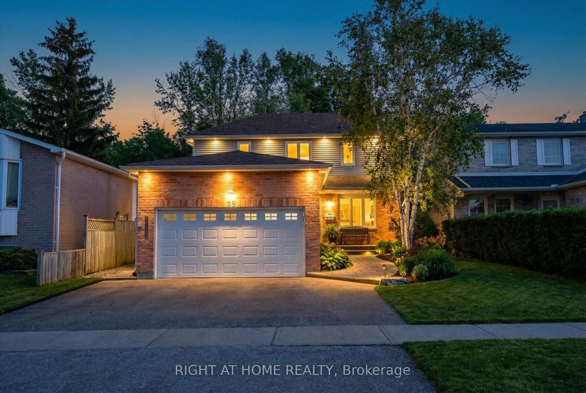 Photo 1 of 39 Devondale Street, Clarington, Courtice — HOMEH