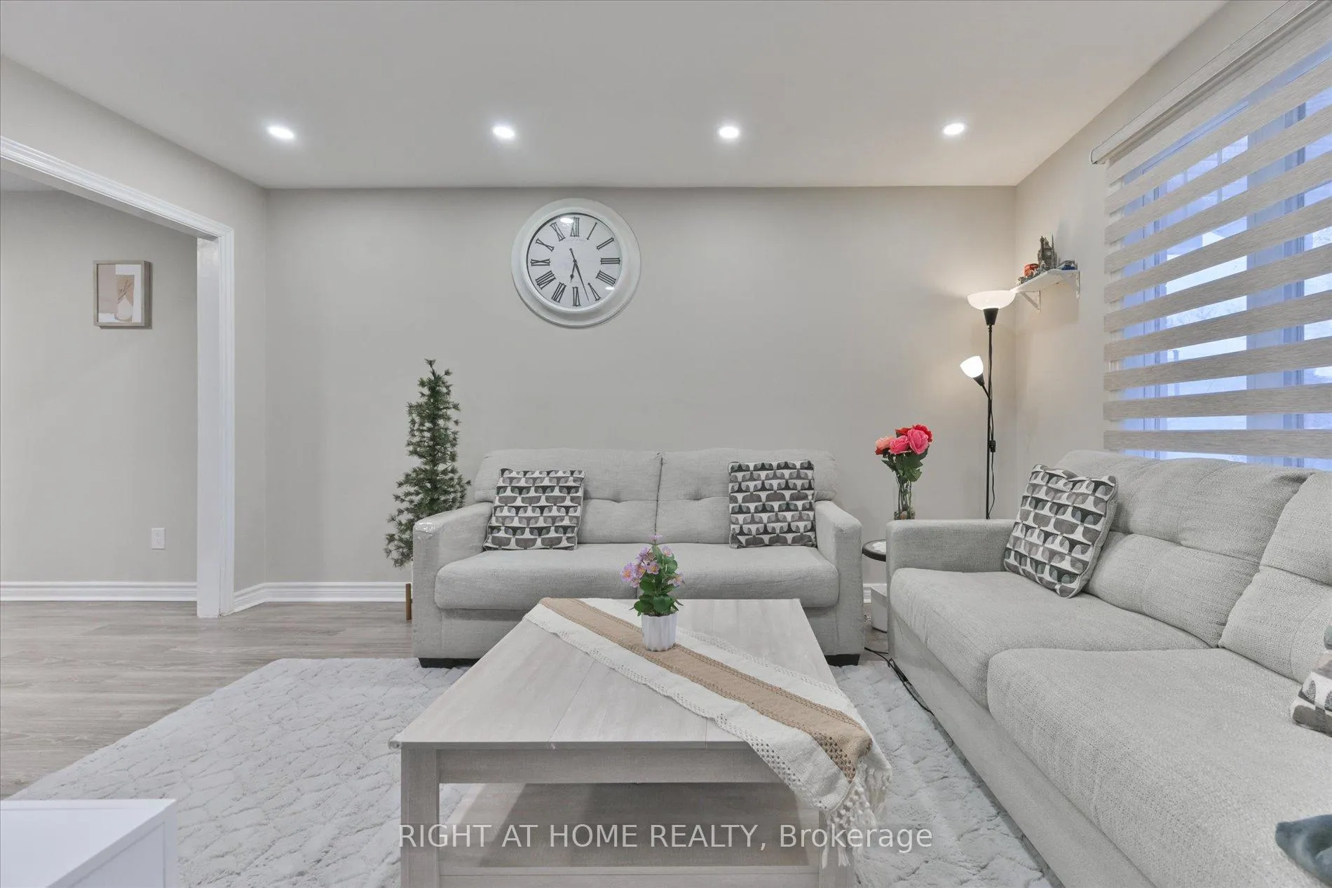 Photo 6 of 39 Devondale Street, Clarington, Courtice — HOMEH
