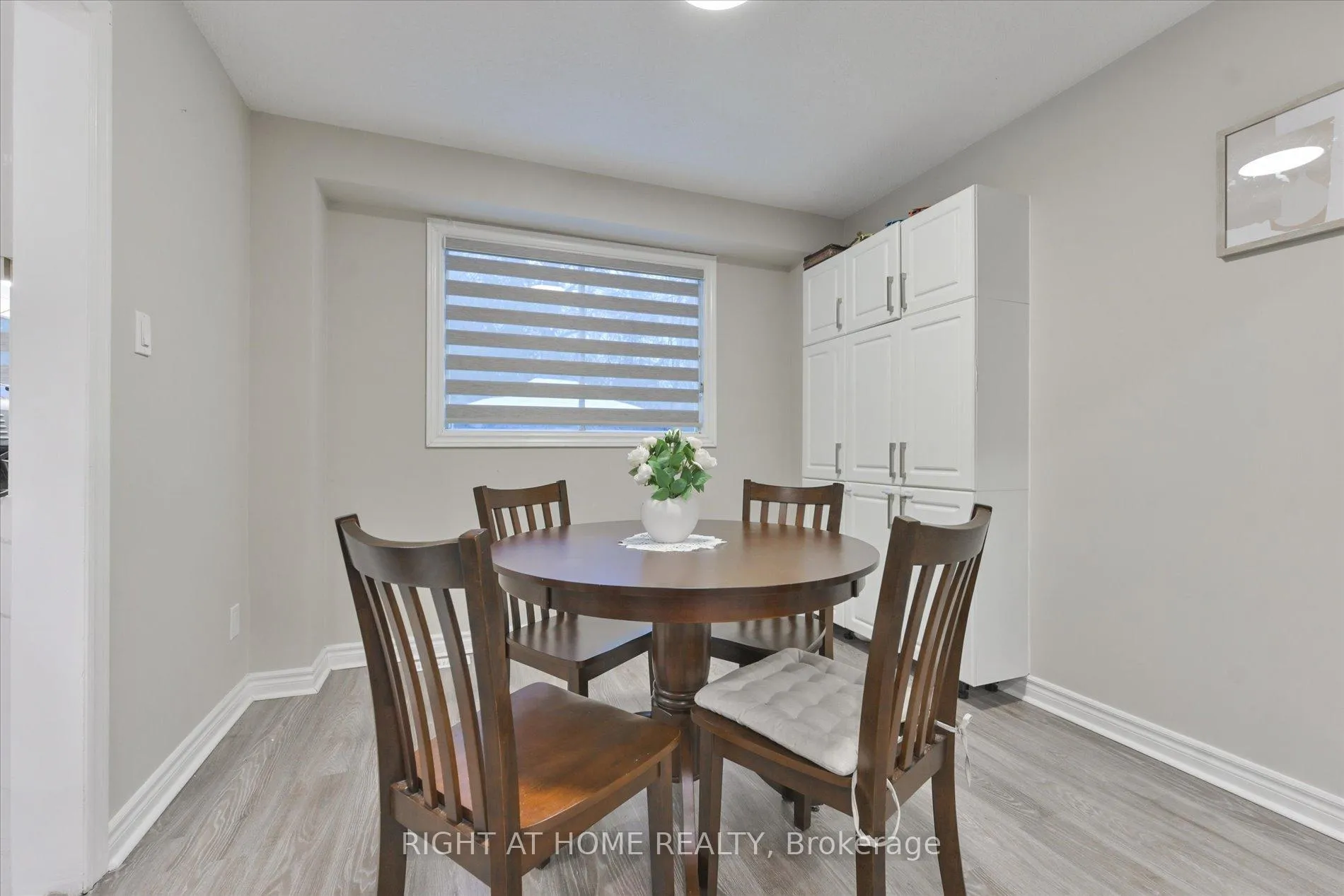 Photo 9 of 39 Devondale Street, Clarington, Courtice — HOMEH