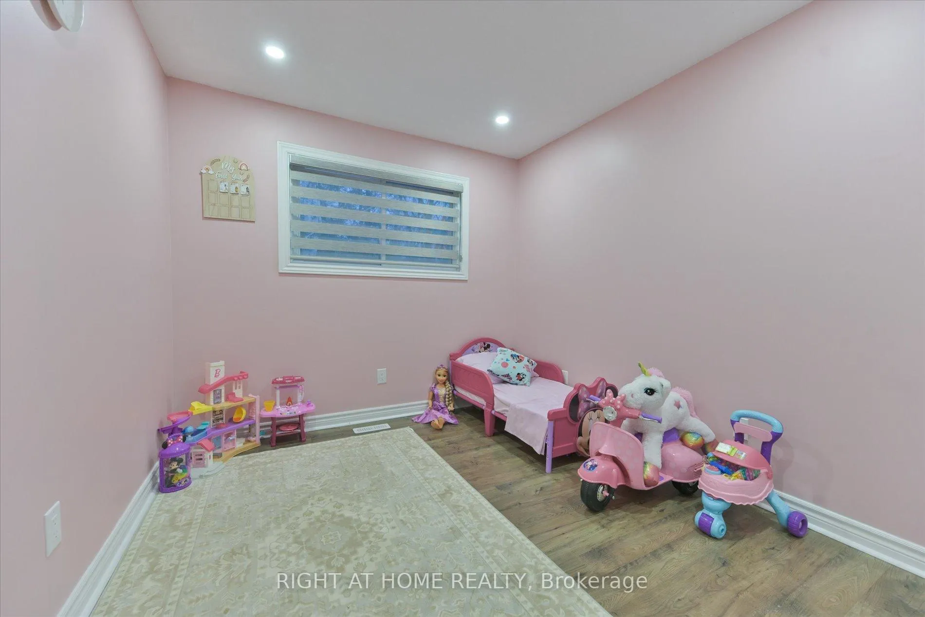 Photo 27 of 39 Devondale Street, Clarington, Courtice — HOMEH