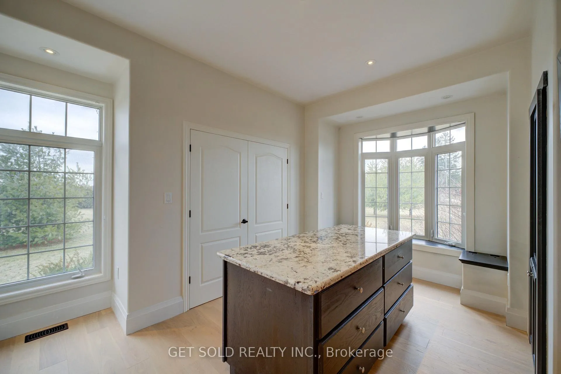 Photo 22 of 214 Maple Avenue S, Brant, Burford — HOMEH