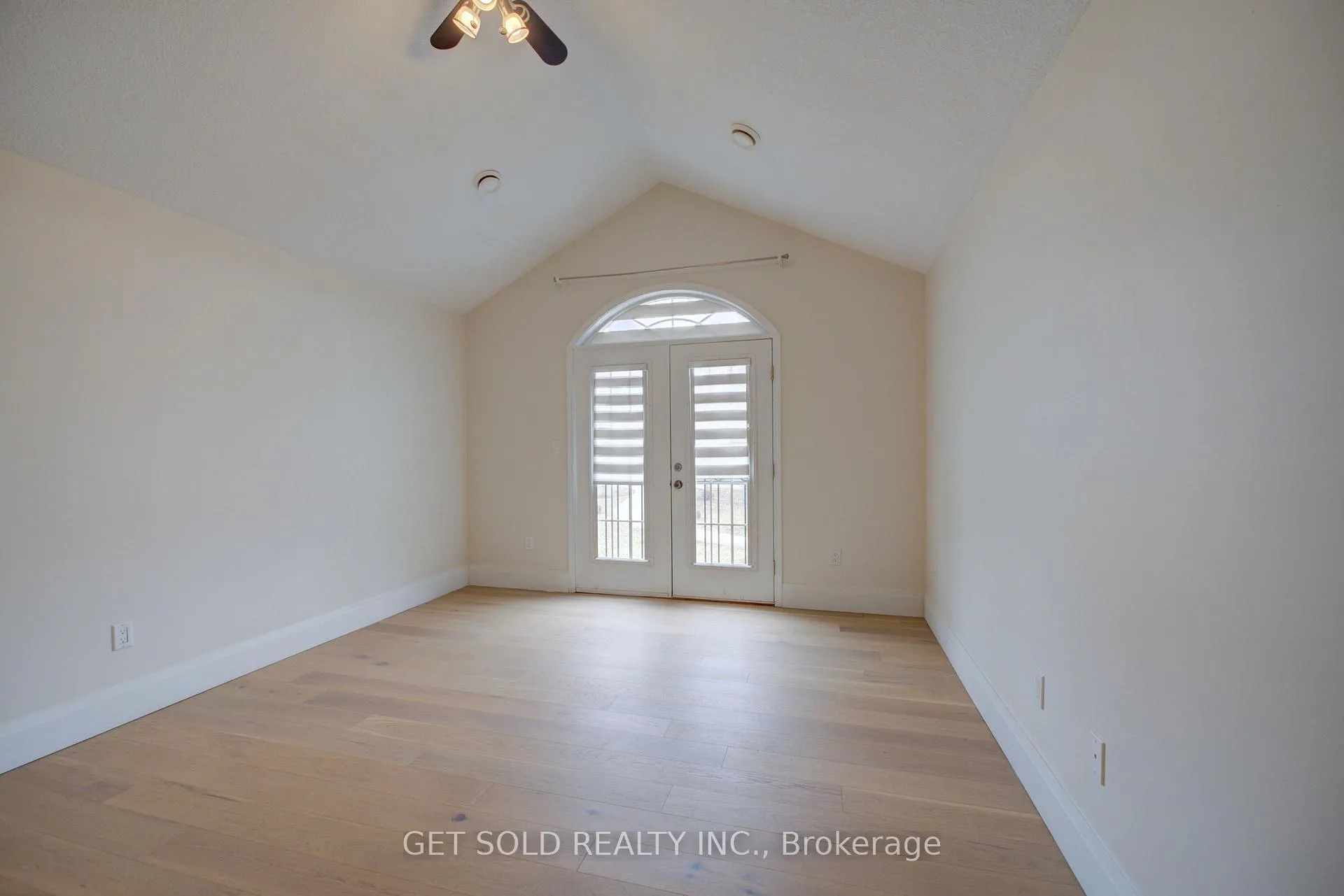 Photo 23 of 214 Maple Avenue S, Brant, Burford — HOMEH