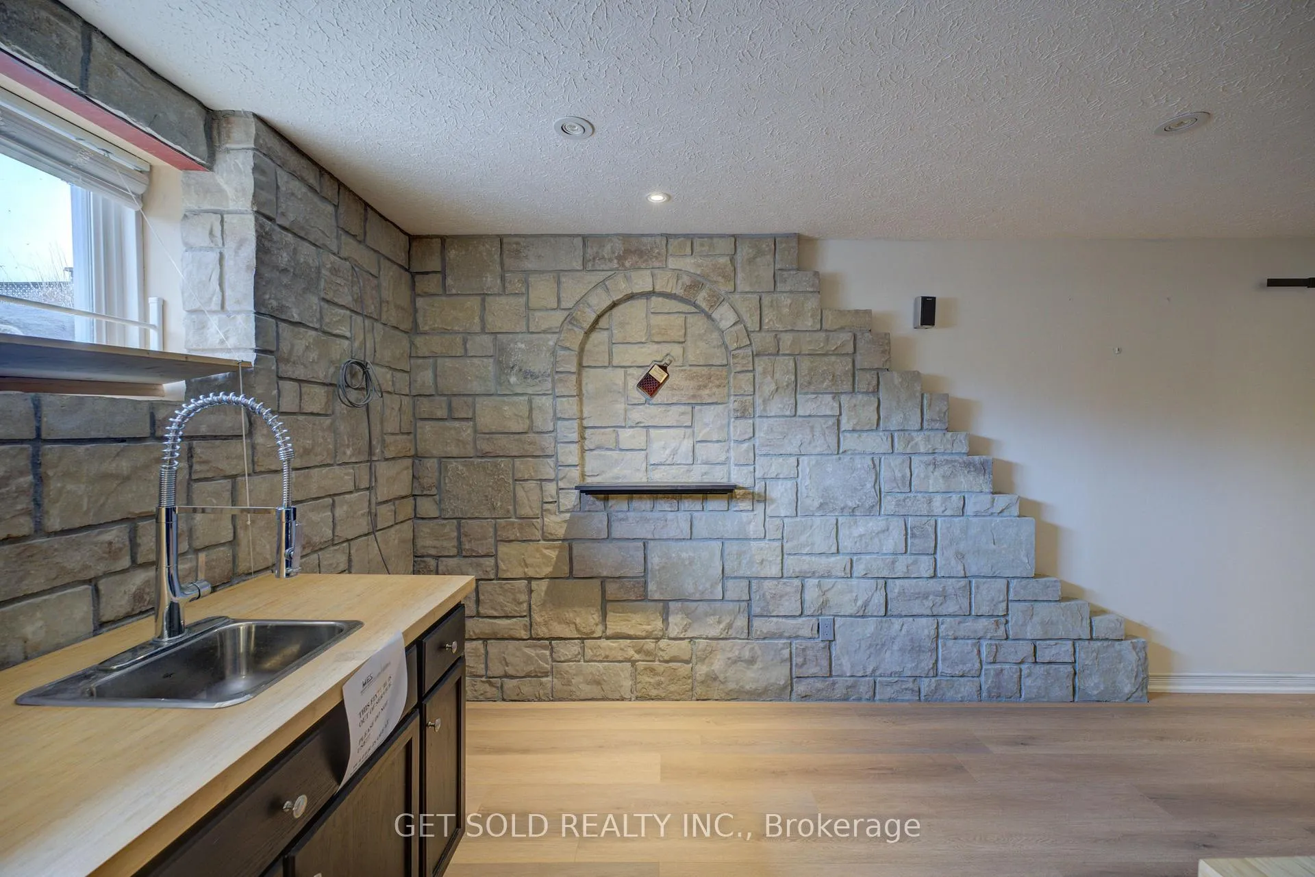 Photo 30 of 214 Maple Avenue S, Brant, Burford — HOMEH