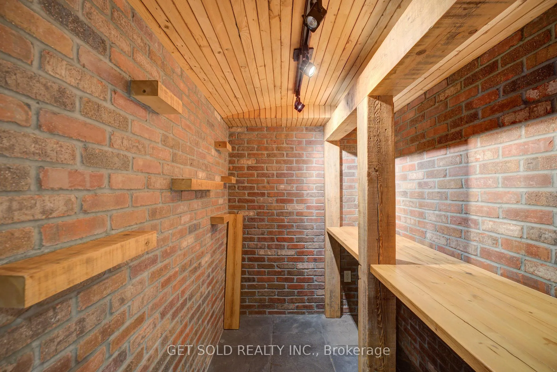Photo 33 of 214 Maple Avenue S, Brant, Burford — HOMEH