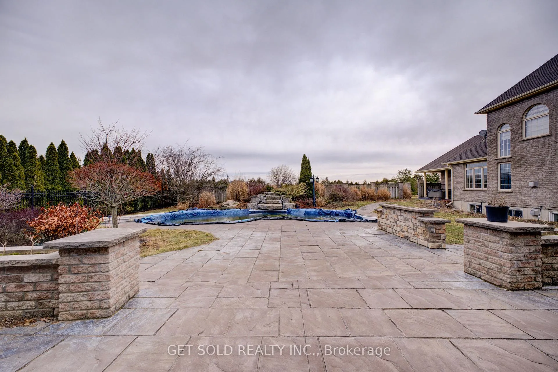 Photo 40 of 214 Maple Avenue S, Brant, Burford — HOMEH