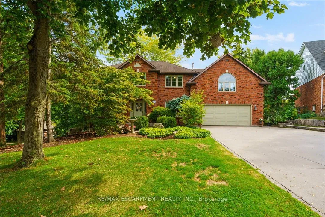 Photo 2 of 373 Brookview Court, Hamilton, Ancaster — HOMEH