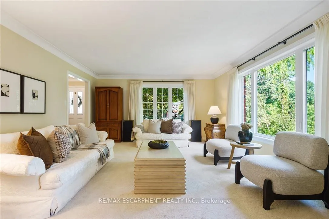 Photo 8 of 373 Brookview Court, Hamilton, Ancaster — HOMEH