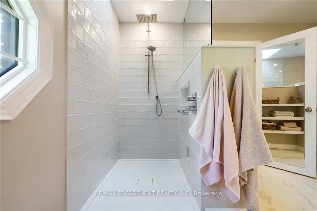 Photo 30 of 373 Brookview Court, Hamilton, Ancaster — HOMEH