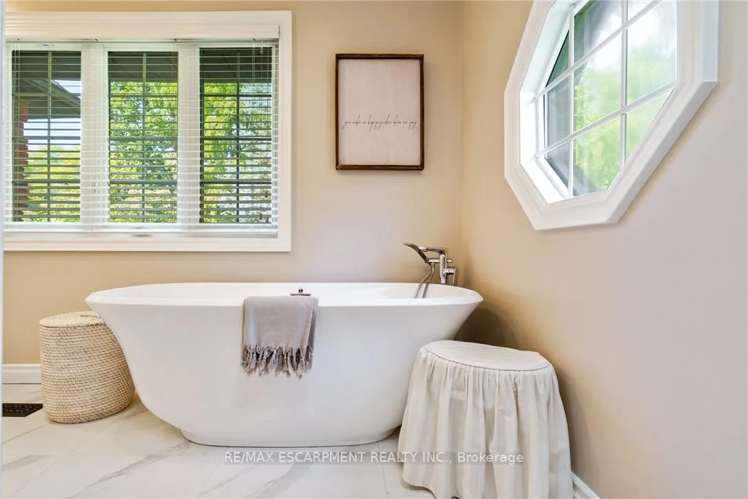 Photo 31 of 373 Brookview Court, Hamilton, Ancaster — HOMEH