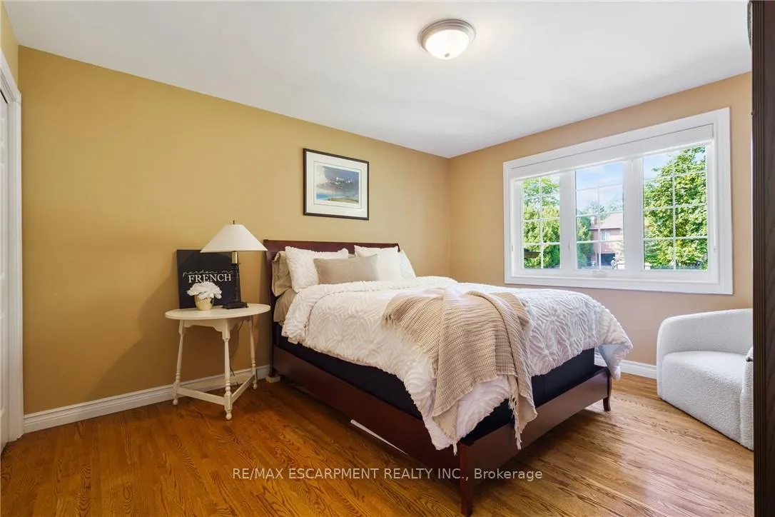 Photo 33 of 373 Brookview Court, Hamilton, Ancaster — HOMEH