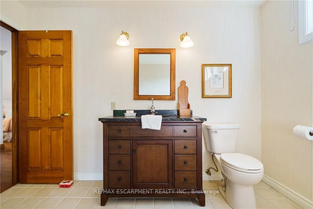 Photo 35 of 373 Brookview Court, Hamilton, Ancaster — HOMEH