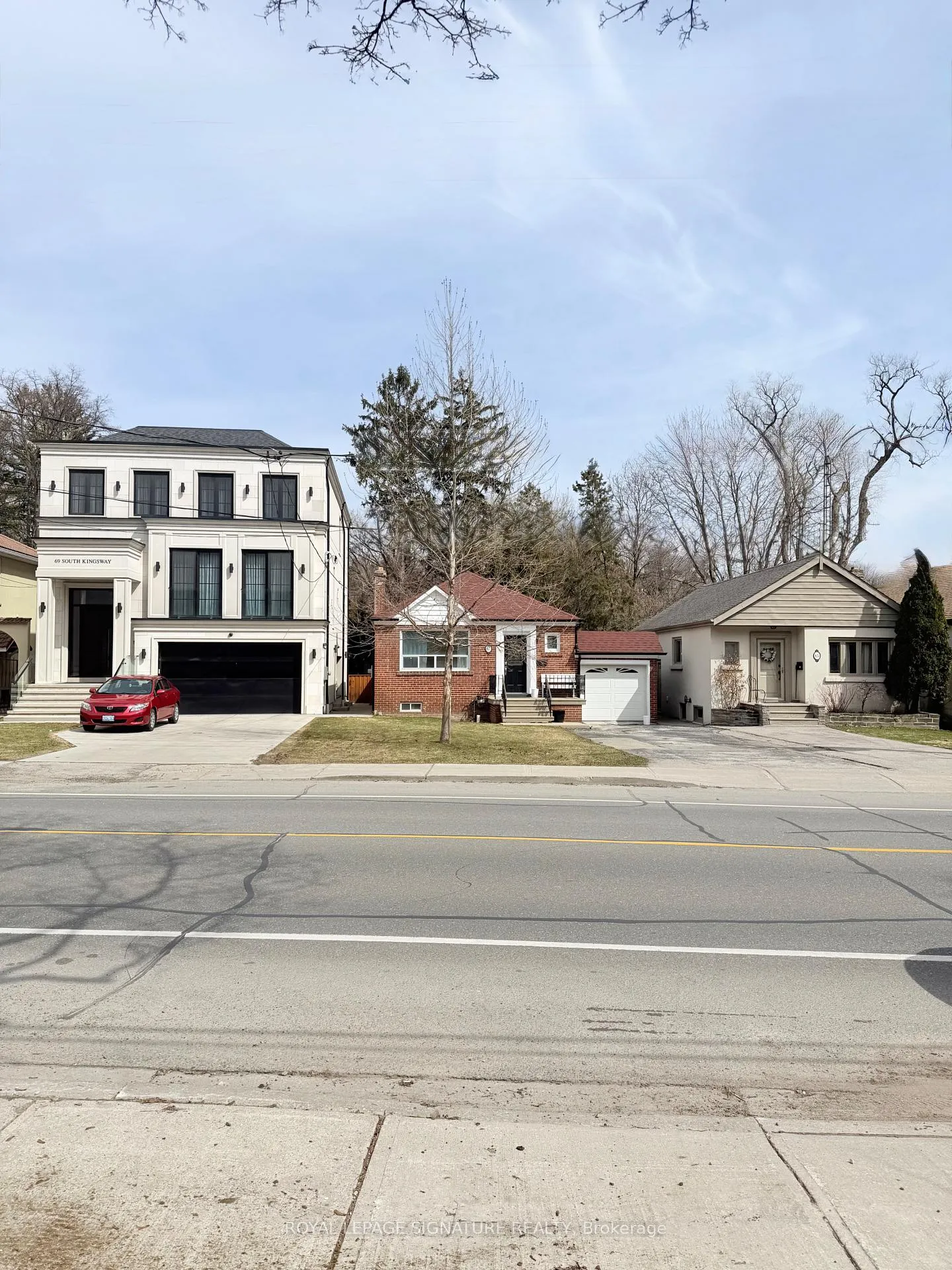 Photo 3 of 67 South Kingsway, Toronto, High Park-Swansea — HOMEH