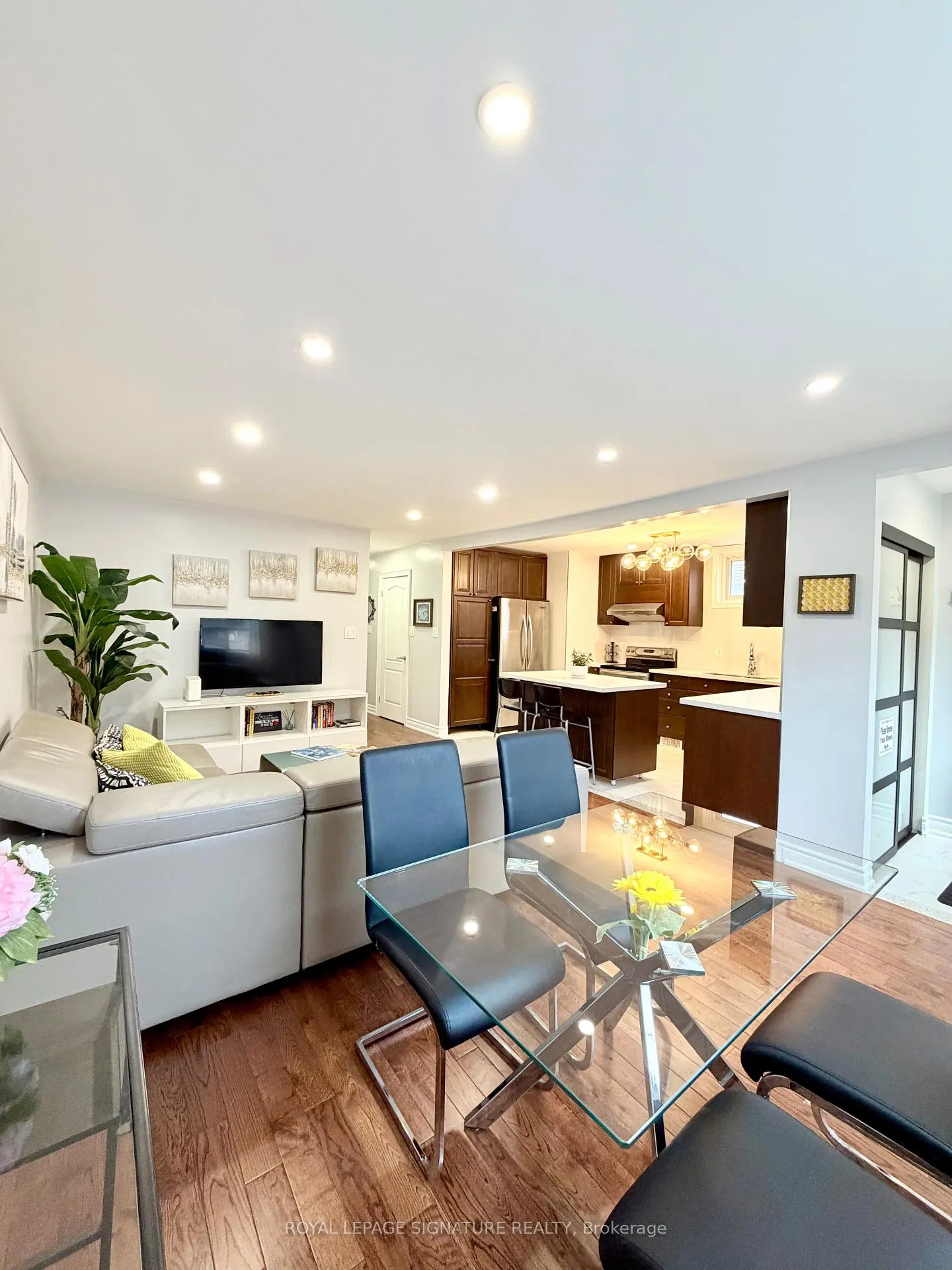 Photo 9 of 67 South Kingsway, Toronto, High Park-Swansea — HOMEH