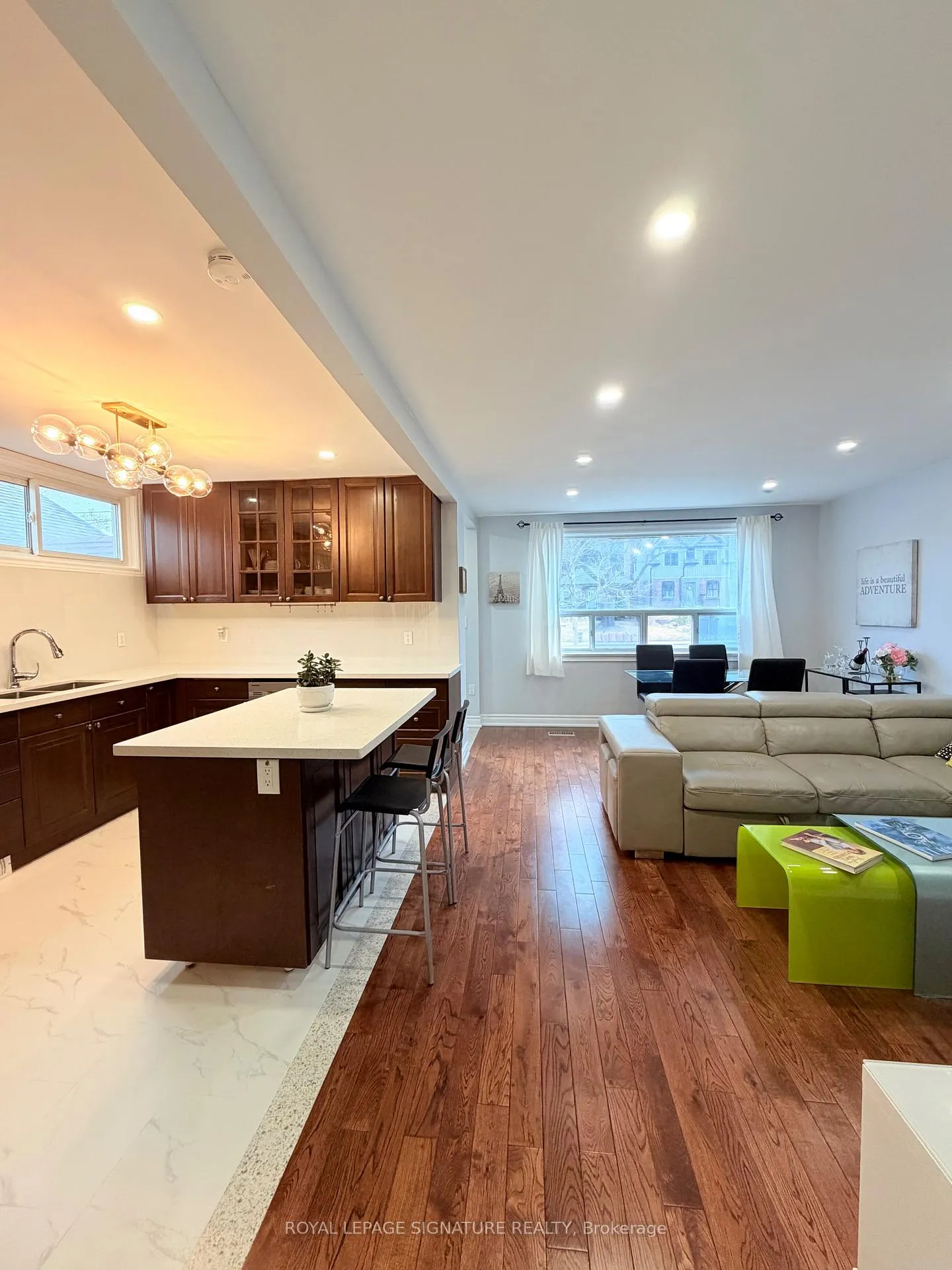 Photo 10 of 67 South Kingsway, Toronto, High Park-Swansea — HOMEH