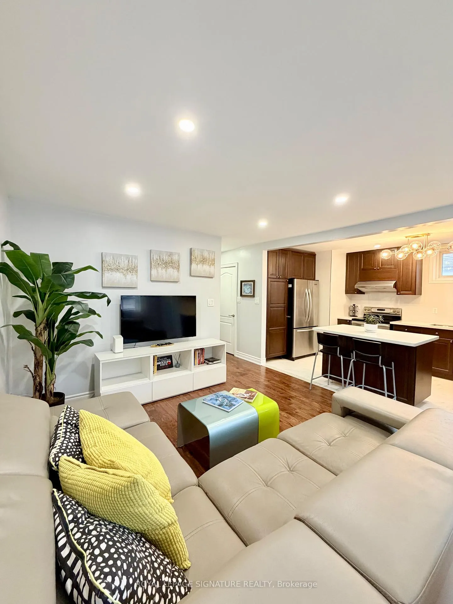 Photo 16 of 67 South Kingsway, Toronto, High Park-Swansea — HOMEH