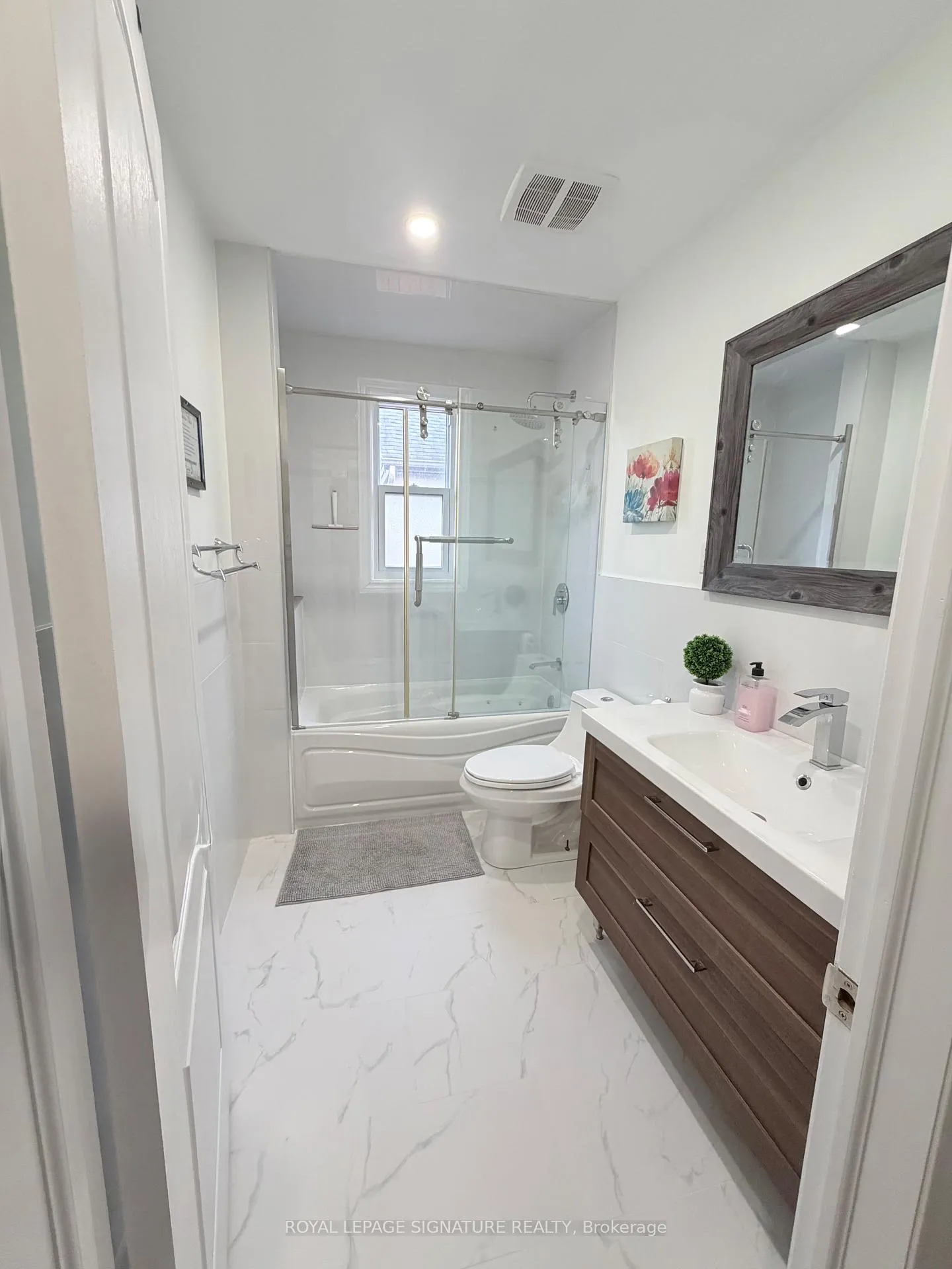 Photo 30 of 67 South Kingsway, Toronto, High Park-Swansea — HOMEH