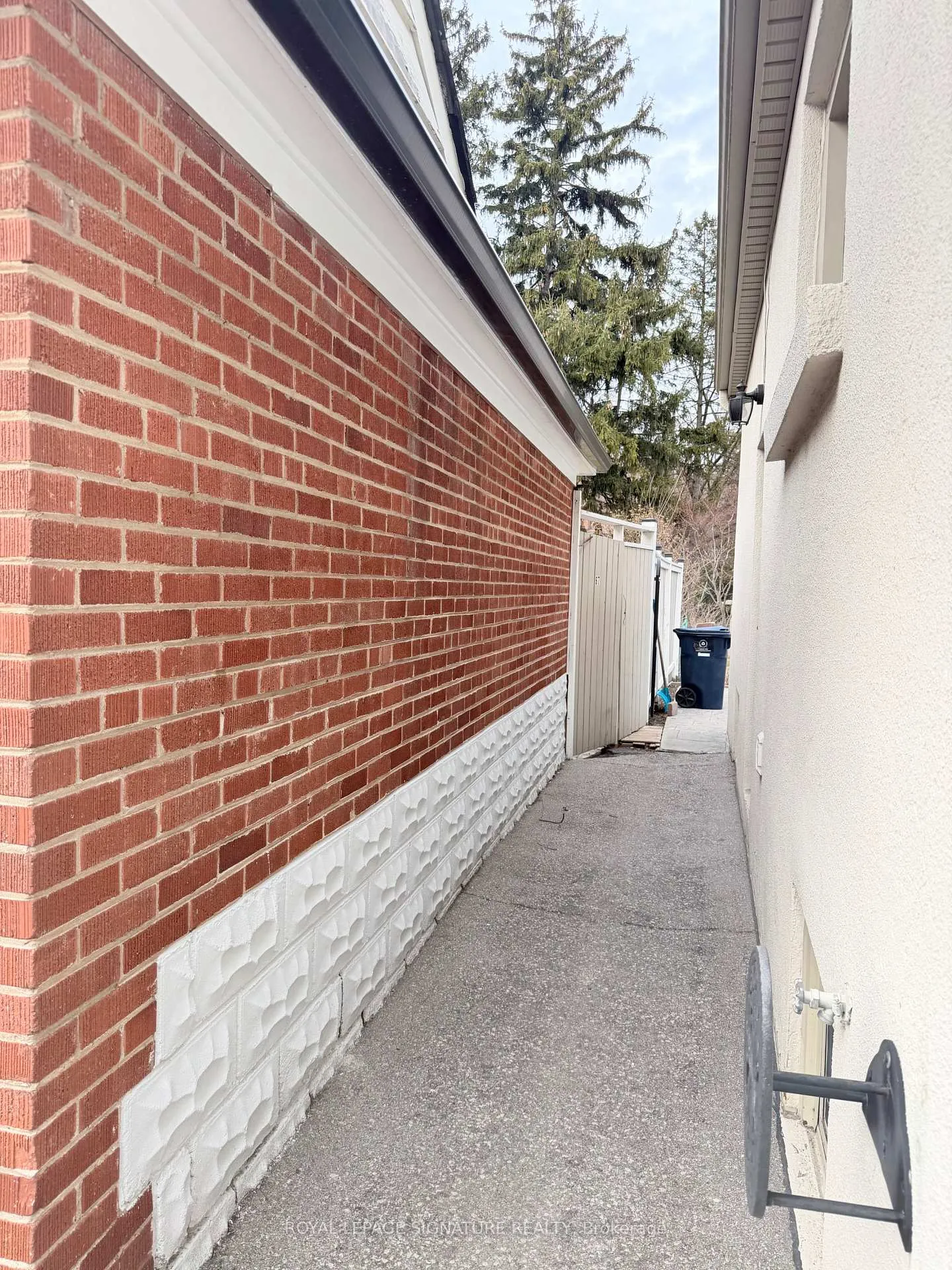 Photo 32 of 67 South Kingsway, Toronto, High Park-Swansea — HOMEH