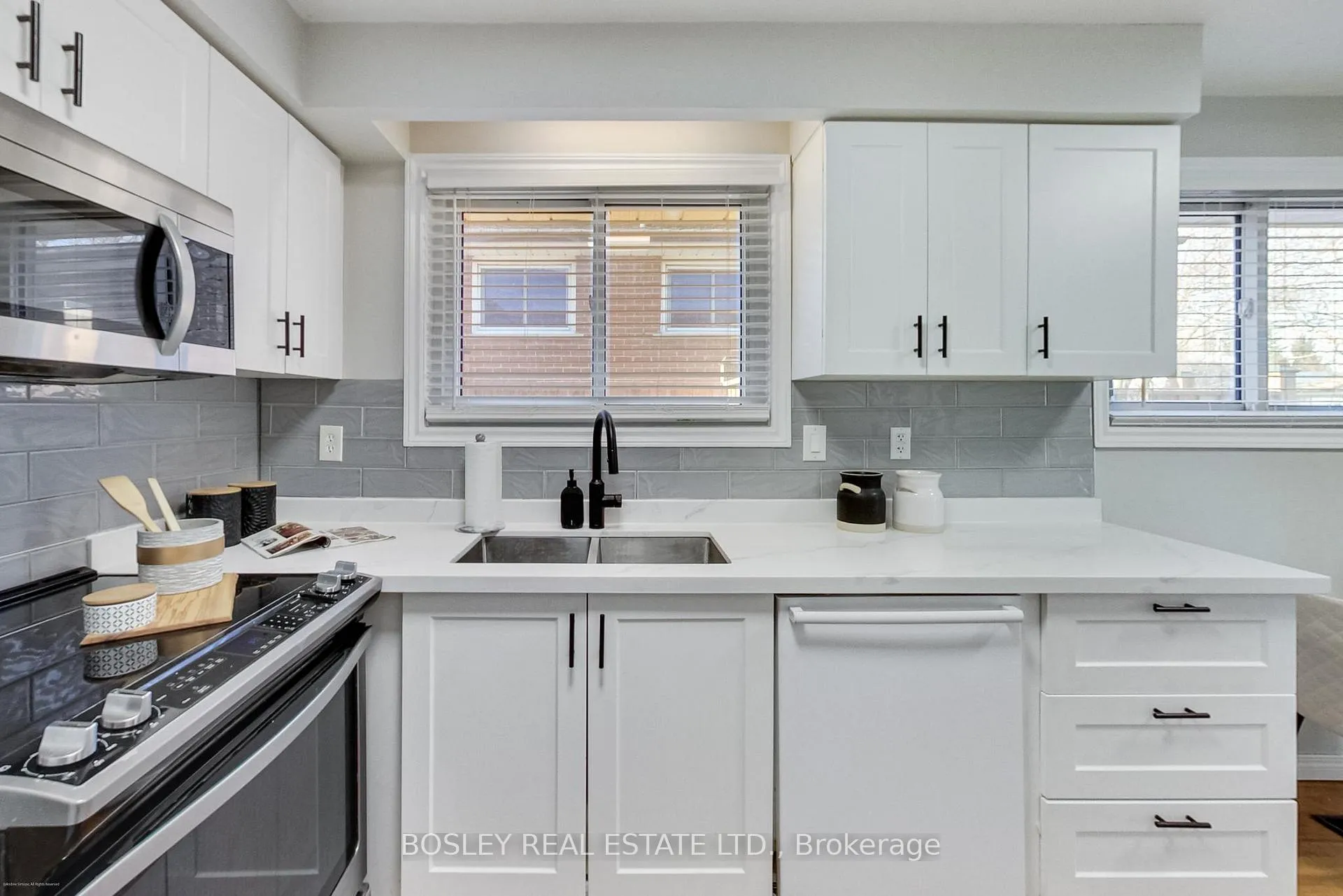 Photo 9 of 801 Eaglemount Crescent, Mississauga, Erindale — HOMEH