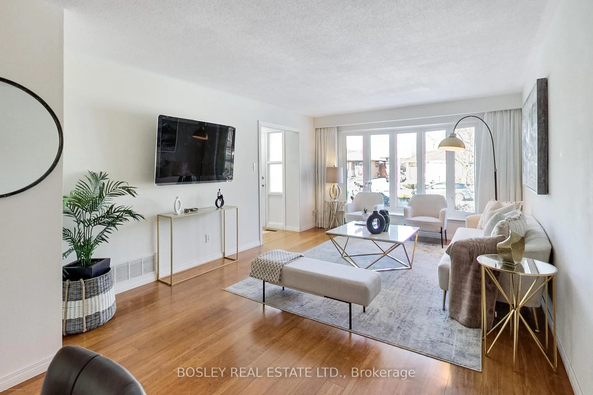 Photo 15 of 801 Eaglemount Crescent, Mississauga, Erindale — HOMEH