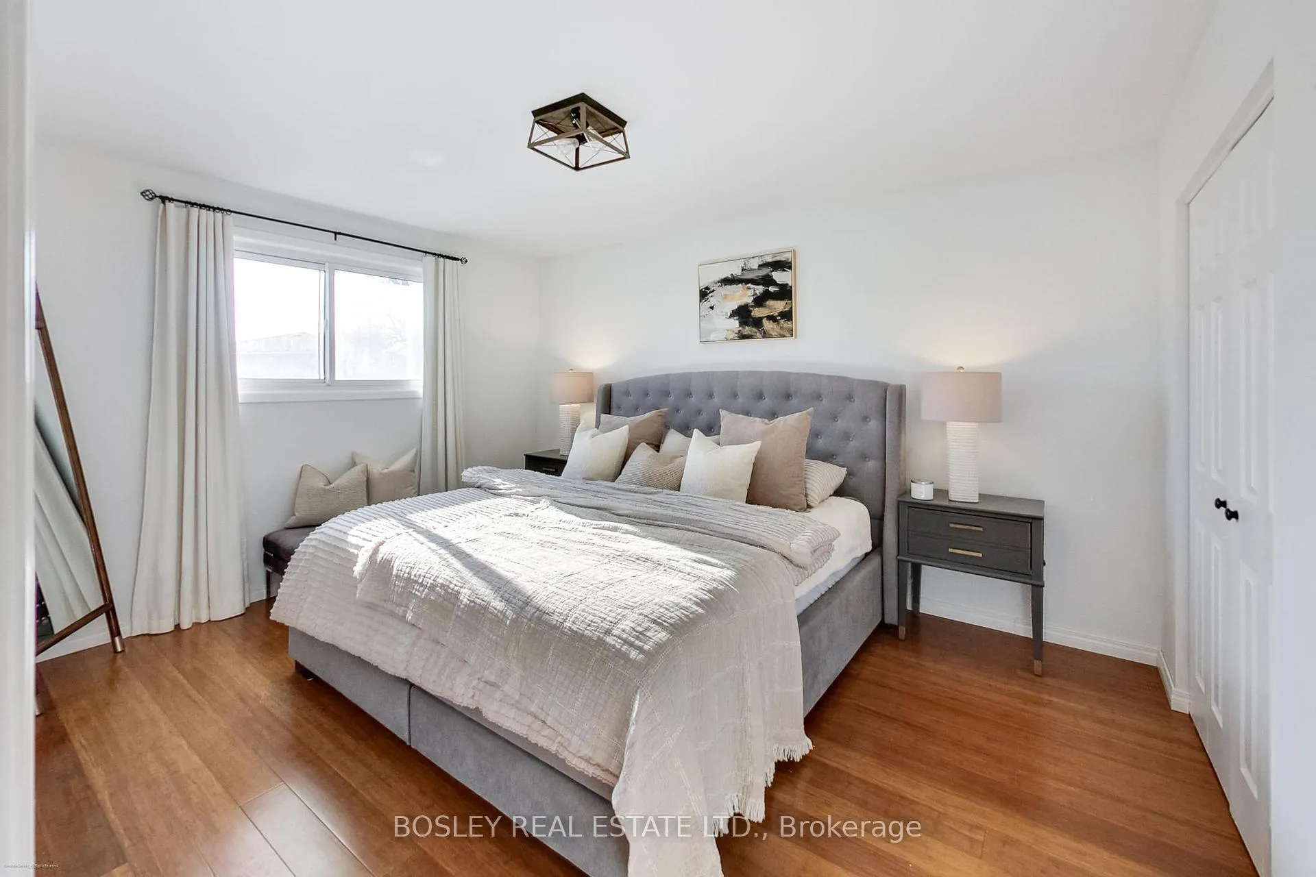 Photo 23 of 801 Eaglemount Crescent, Mississauga, Erindale — HOMEH