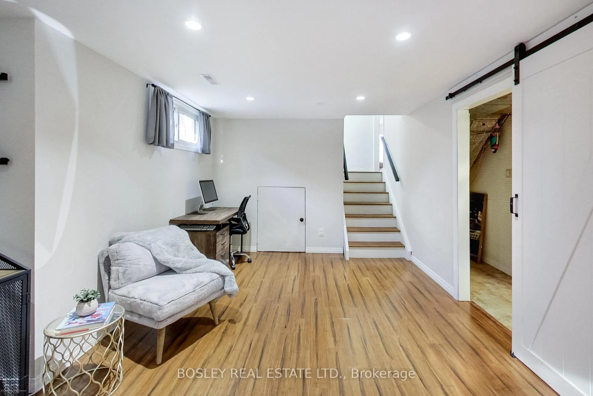 Photo 27 of 801 Eaglemount Crescent, Mississauga, Erindale — HOMEH
