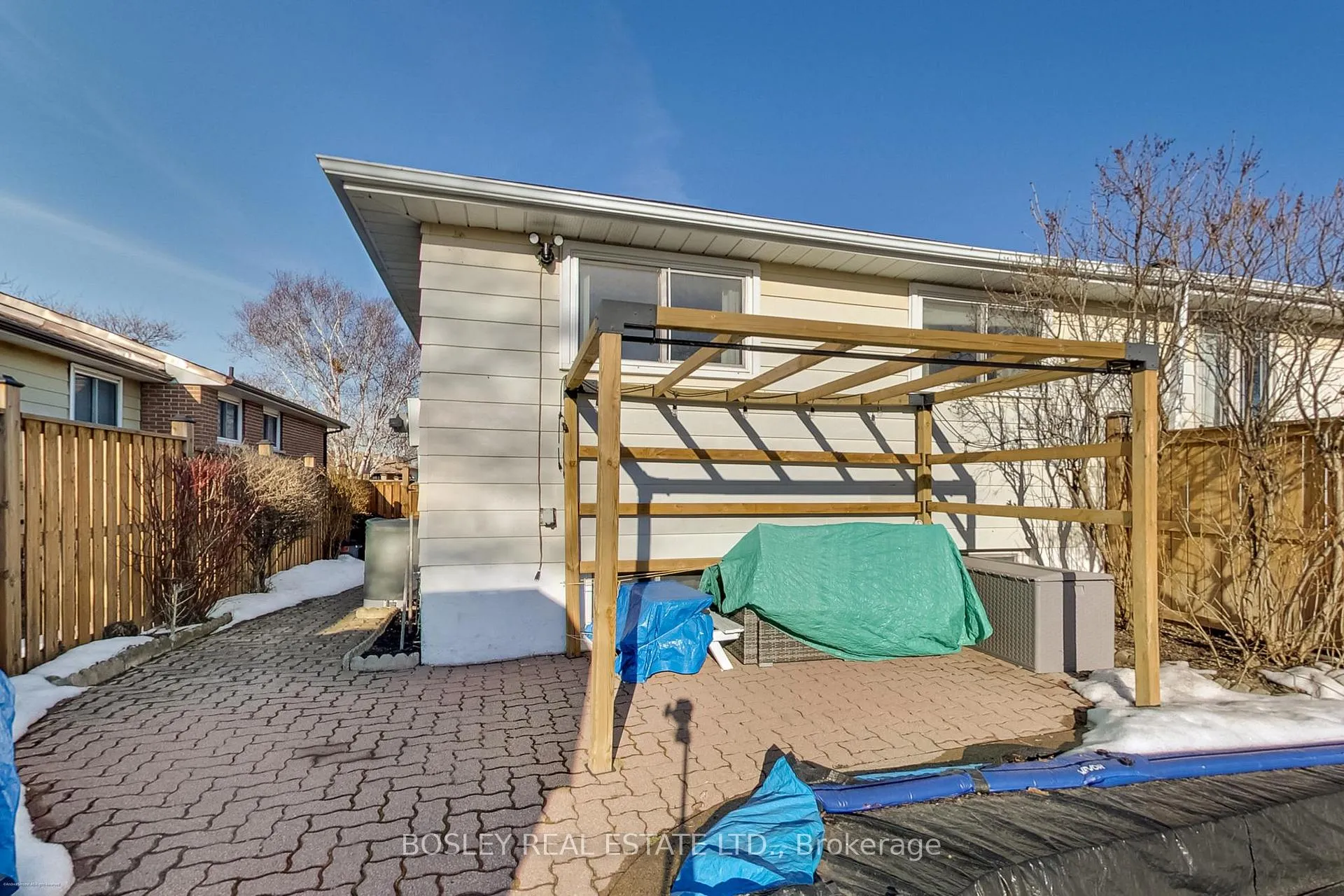 Photo 38 of 801 Eaglemount Crescent, Mississauga, Erindale — HOMEH