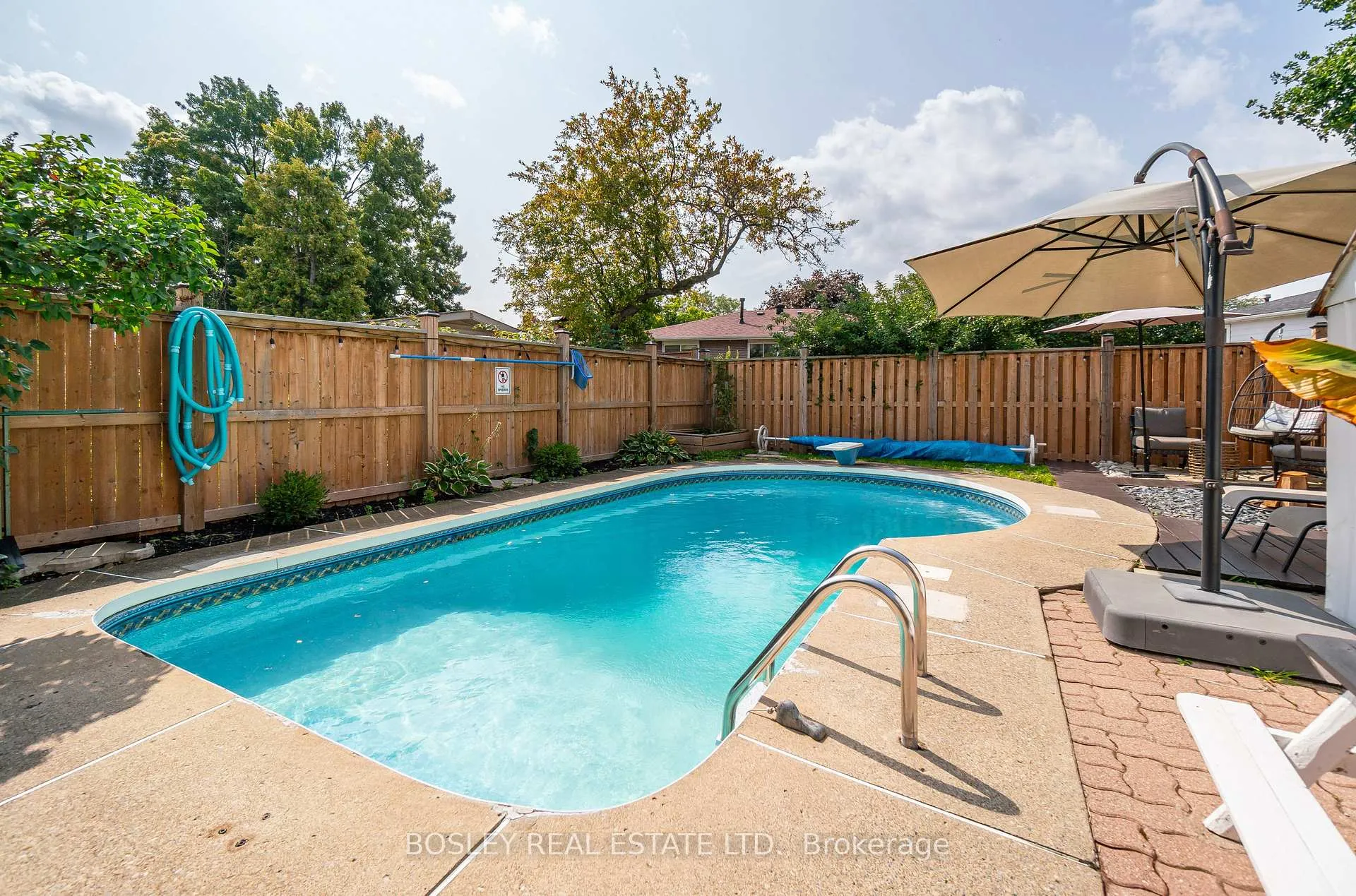 Photo 40 of 801 Eaglemount Crescent, Mississauga, Erindale — HOMEH