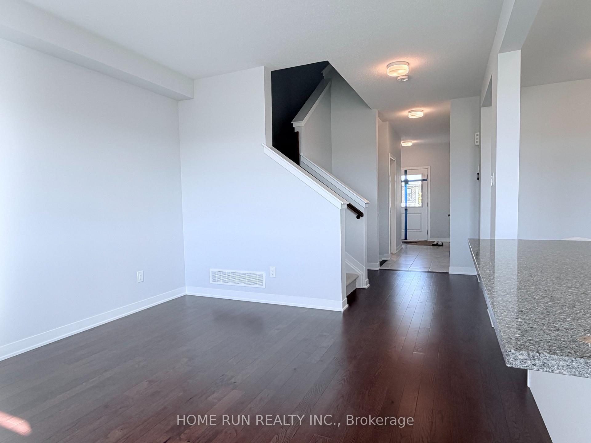 Photo 13 of 109 Tonic Crescent, Ottawa, Kanata - Rural Kanata (Central) — HOMEH