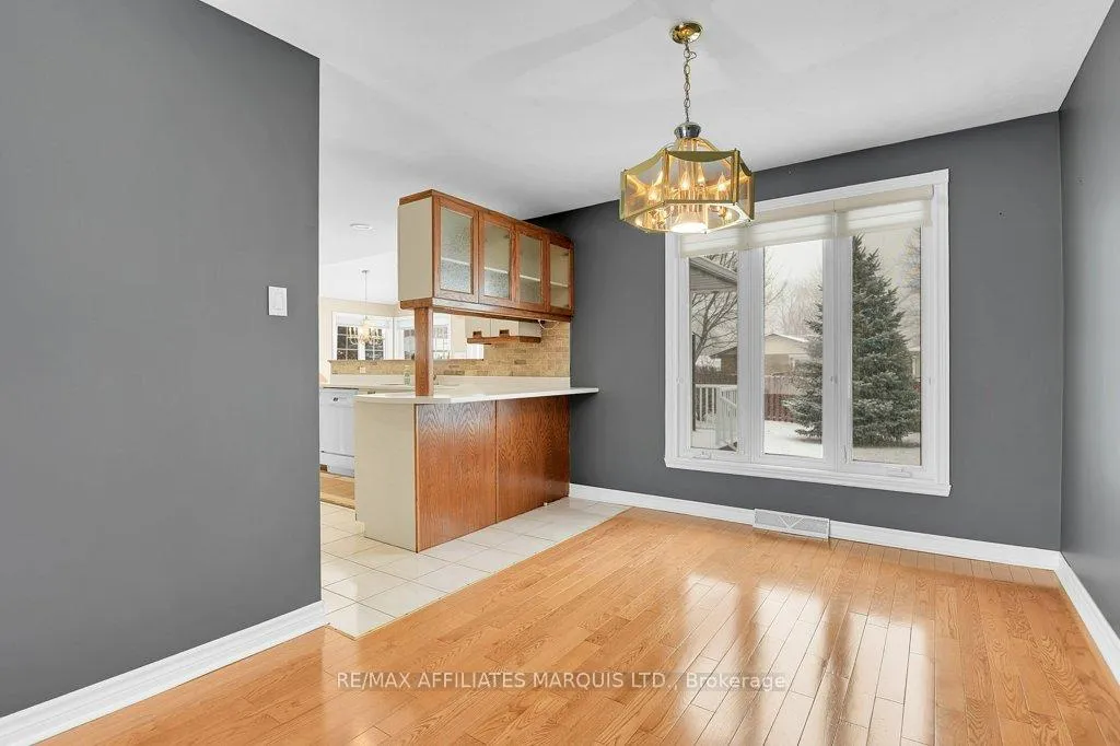 Photo 6 of 784 Iroquois Drive, Cornwall — HOMEH