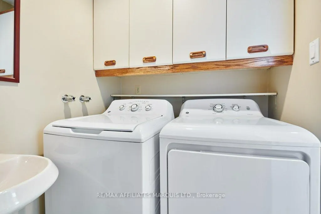 Photo 15 of 784 Iroquois Drive, Cornwall — HOMEH