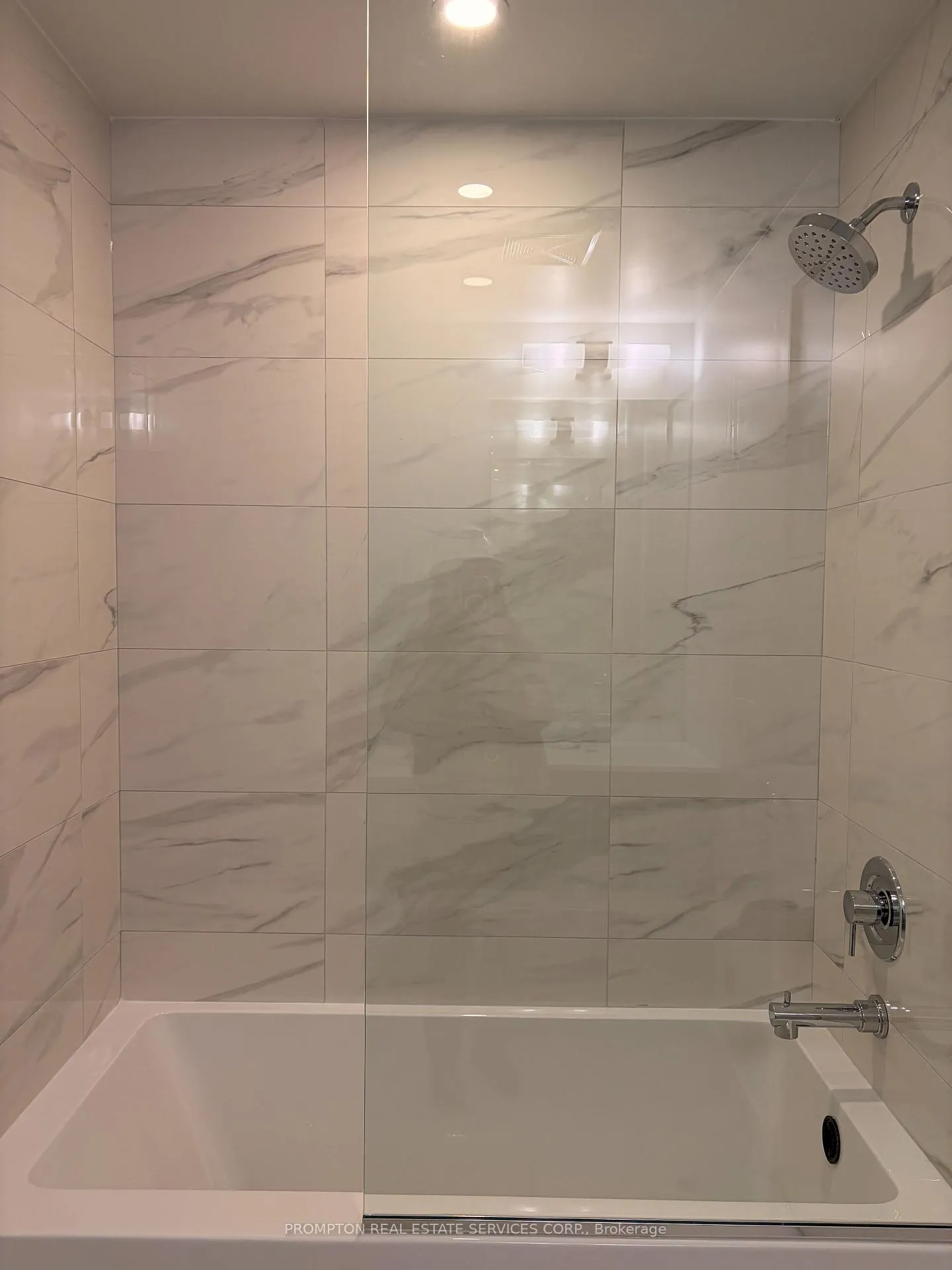 Photo 7 of Unit 3902, 180 Front Street E, Toronto, Moss Park — HOMEH