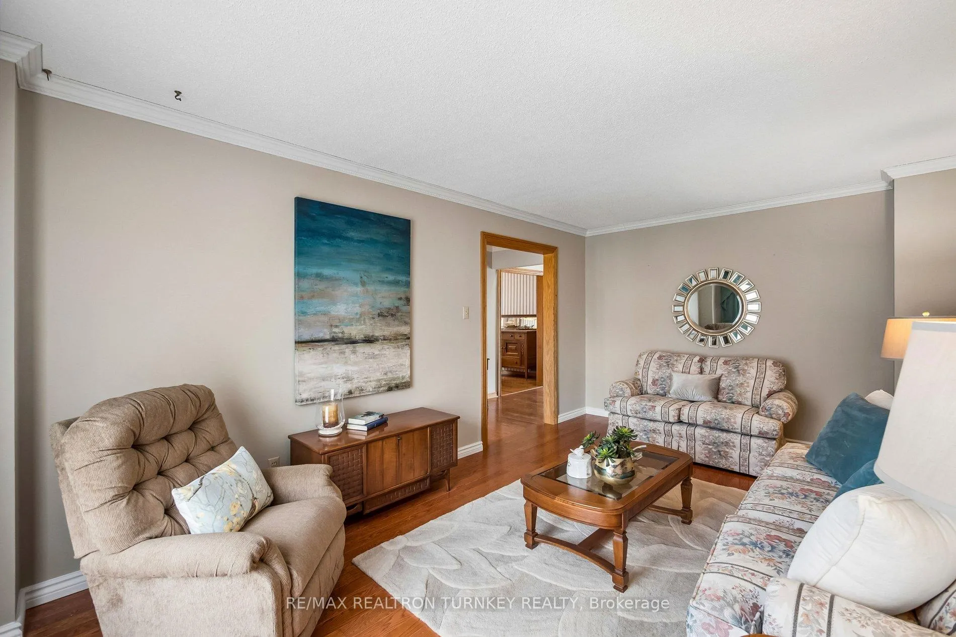 Photo 7 of 91 Batson Drive, Aurora, Aurora Village — HOMEH