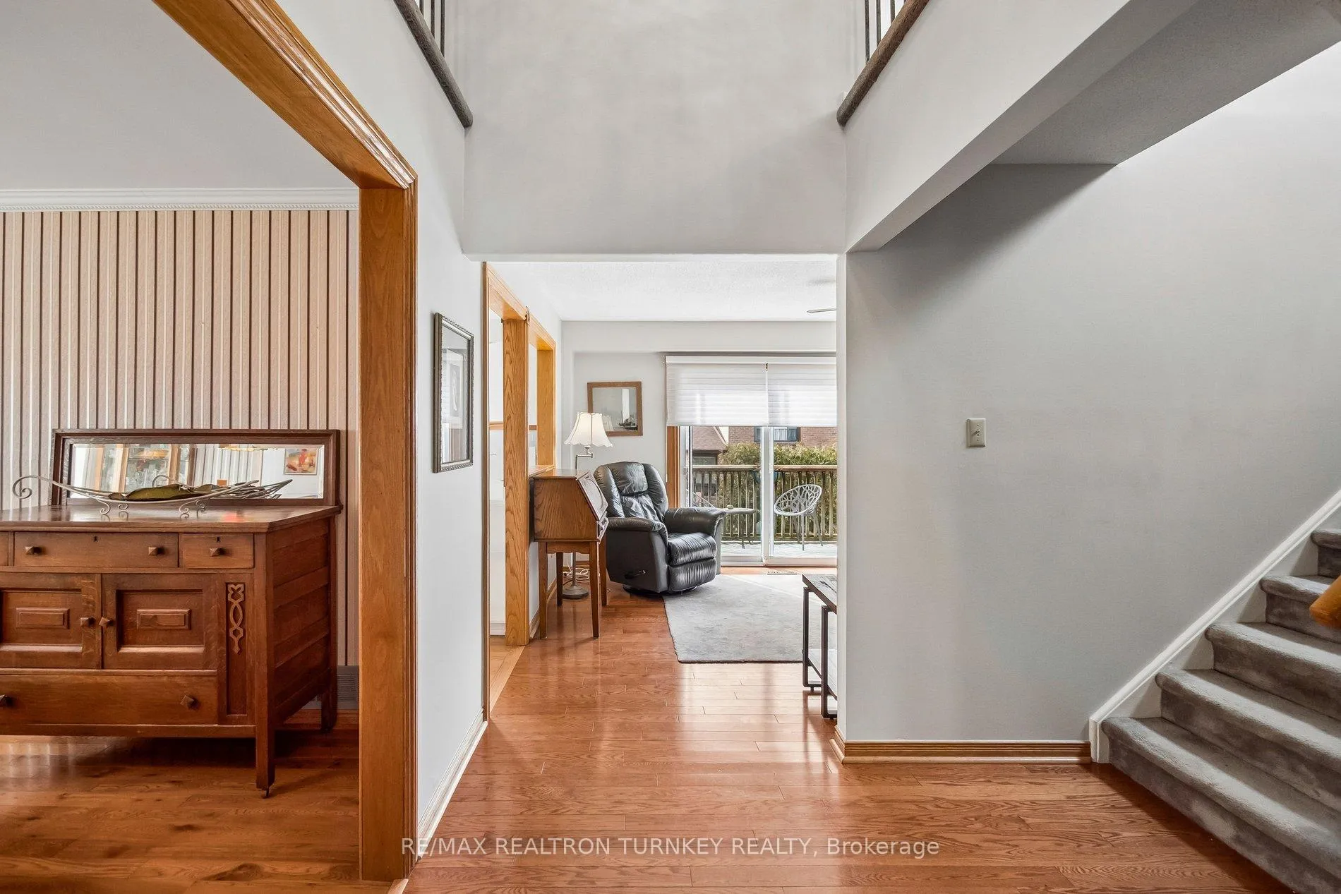 Photo 8 of 91 Batson Drive, Aurora, Aurora Village — HOMEH