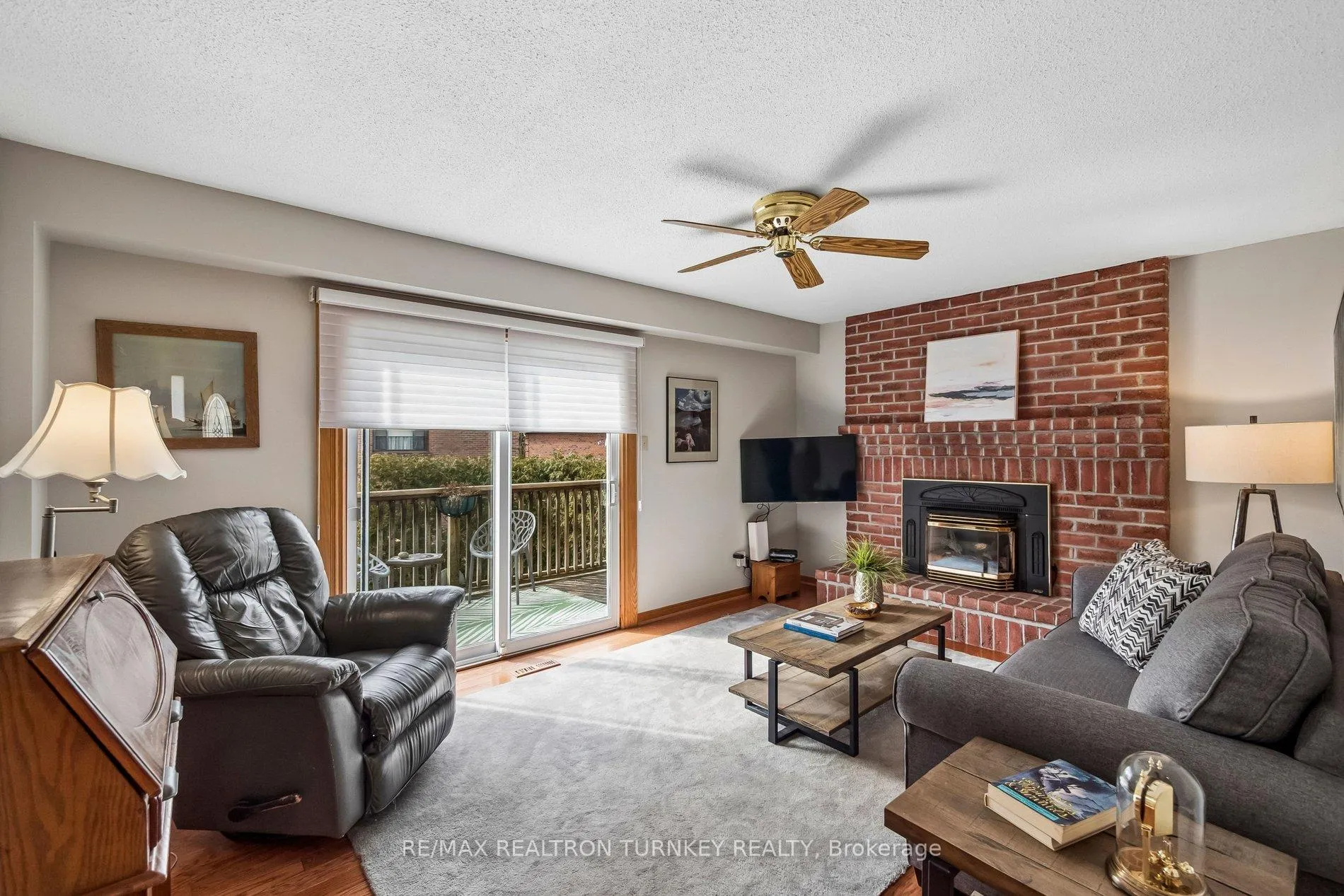 Photo 9 of 91 Batson Drive, Aurora, Aurora Village — HOMEH