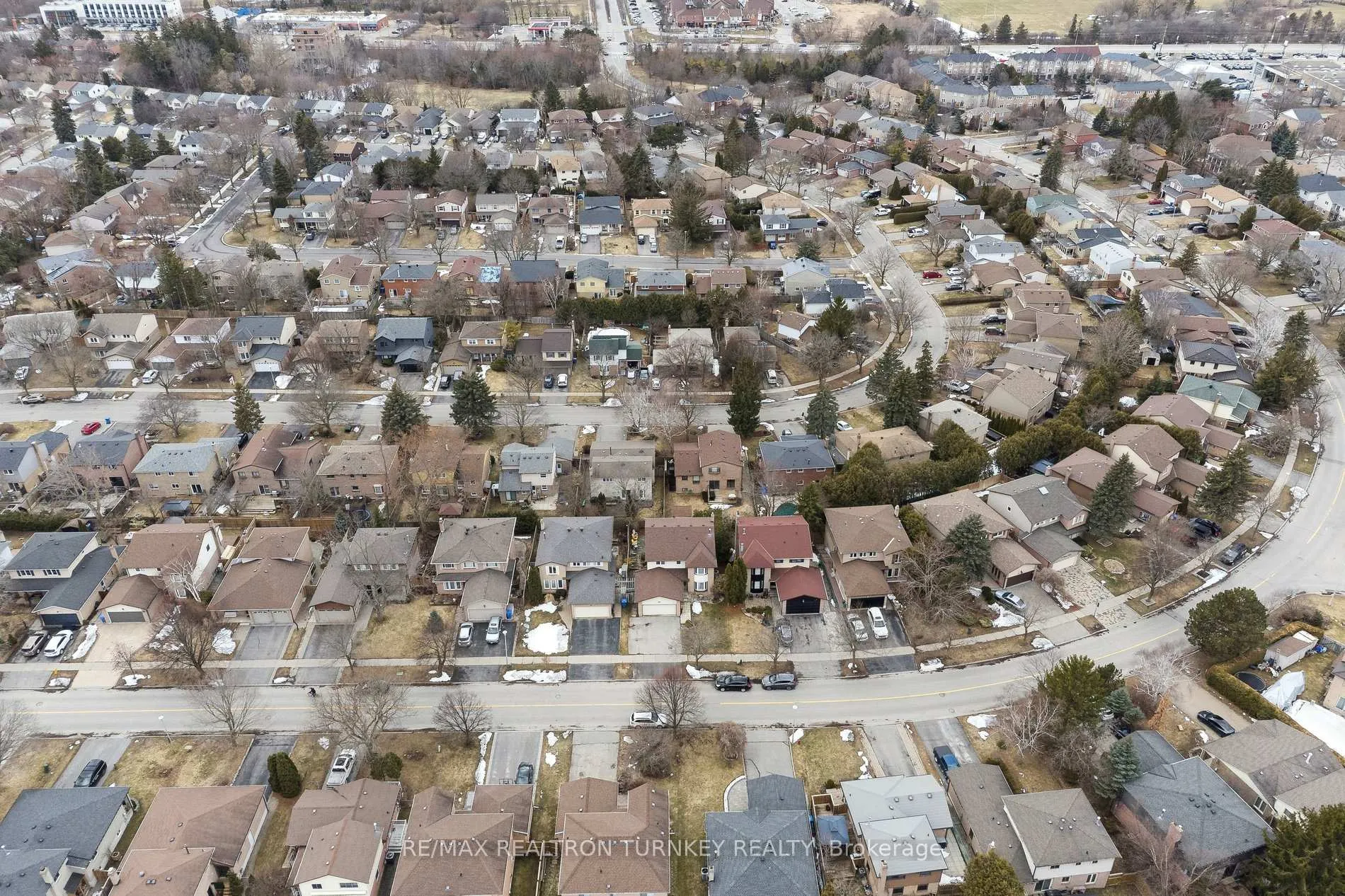 Photo 45 of 91 Batson Drive, Aurora, Aurora Village — HOMEH