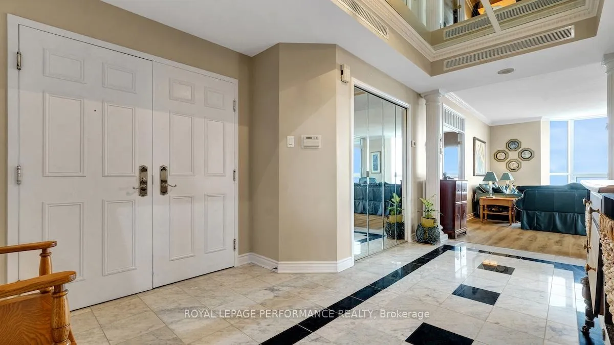 Photo 4 of Unit 2002, 1480 Riverside Drive, Ottawa, Riverview Park — HOMEH