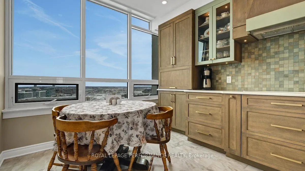 Photo 9 of Unit 2002, 1480 Riverside Drive, Ottawa, Riverview Park — HOMEH