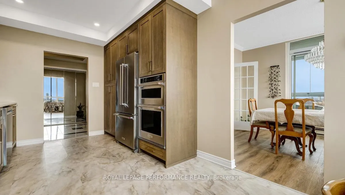 Photo 11 of Unit 2002, 1480 Riverside Drive, Ottawa, Riverview Park — HOMEH