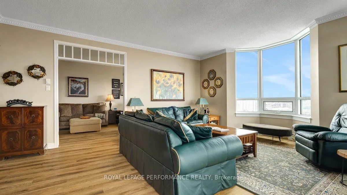 Photo 15 of Unit 2002, 1480 Riverside Drive, Ottawa, Riverview Park — HOMEH