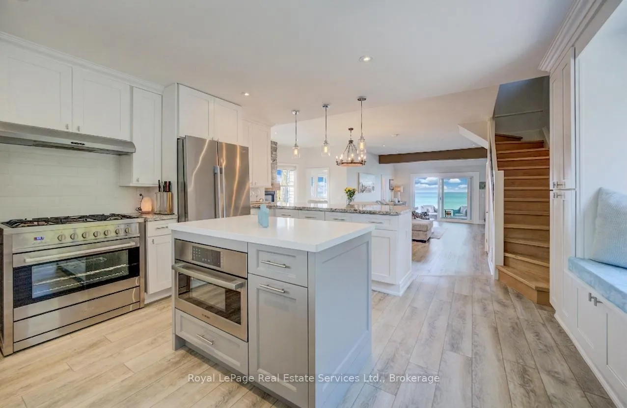 Photo 11 of 1 Tenth Street, Grimsby, Grimsby Beach — HOMEH
