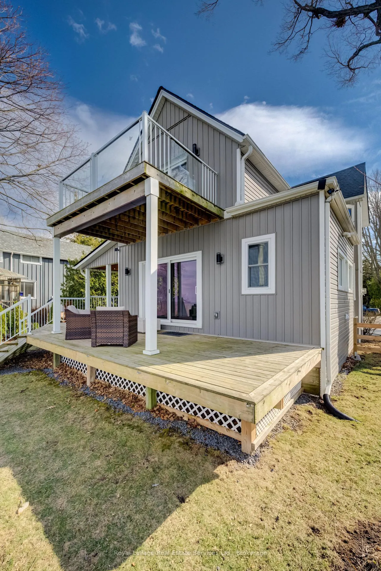 Photo 25 of 1 Tenth Street, Grimsby, Grimsby Beach — HOMEH