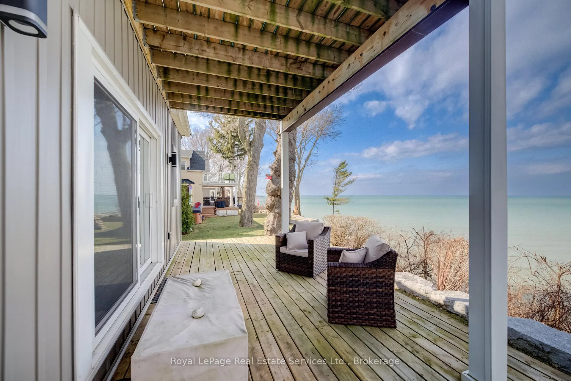 Photo 26 of 1 Tenth Street, Grimsby, Grimsby Beach — HOMEH