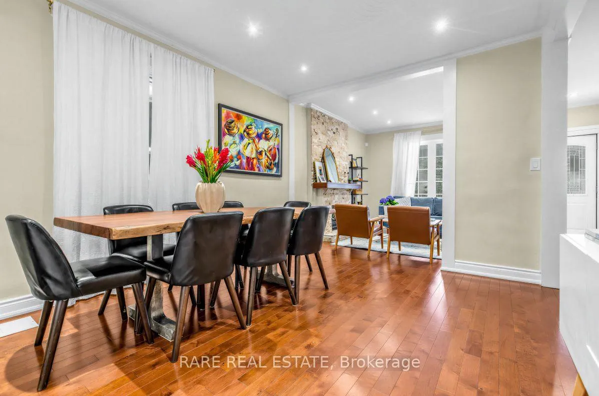 Photo 4 of 18 Earlscourt Avenue, Toronto, Corso Italia-Davenport — HOMEH