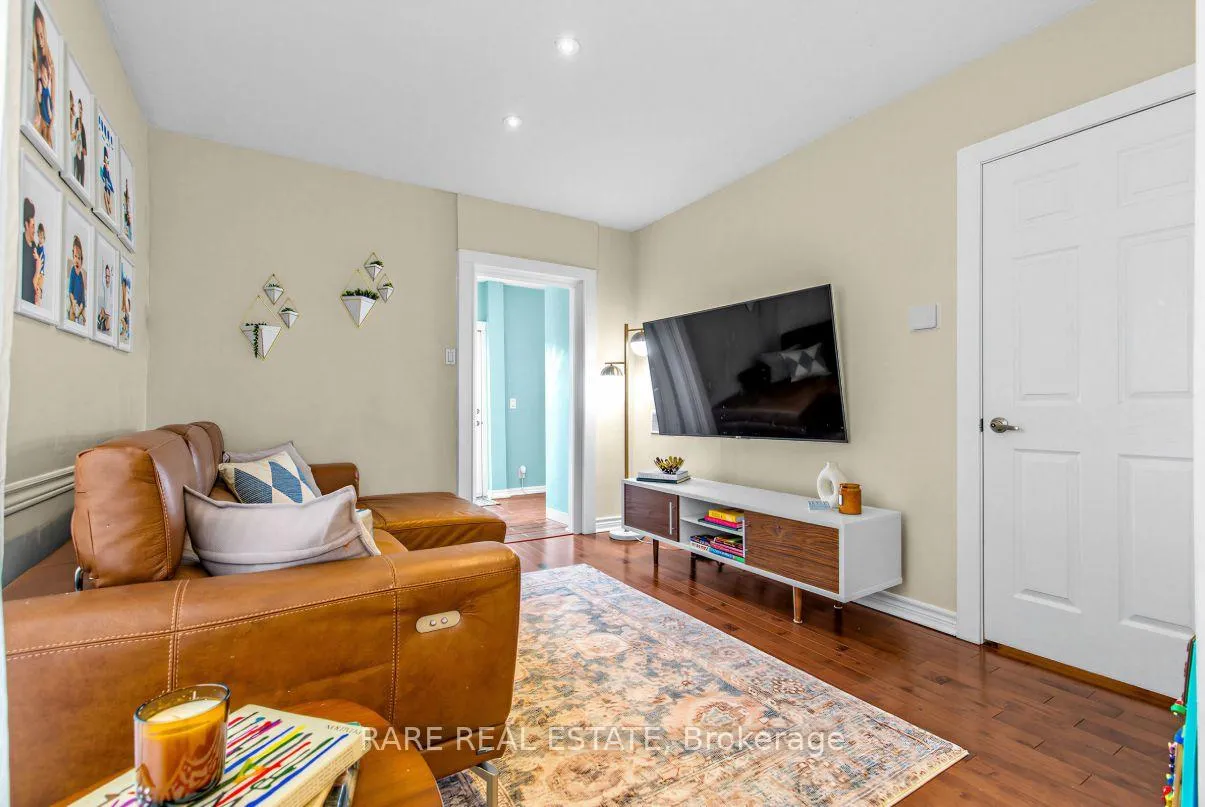Photo 16 of 18 Earlscourt Avenue, Toronto, Corso Italia-Davenport — HOMEH