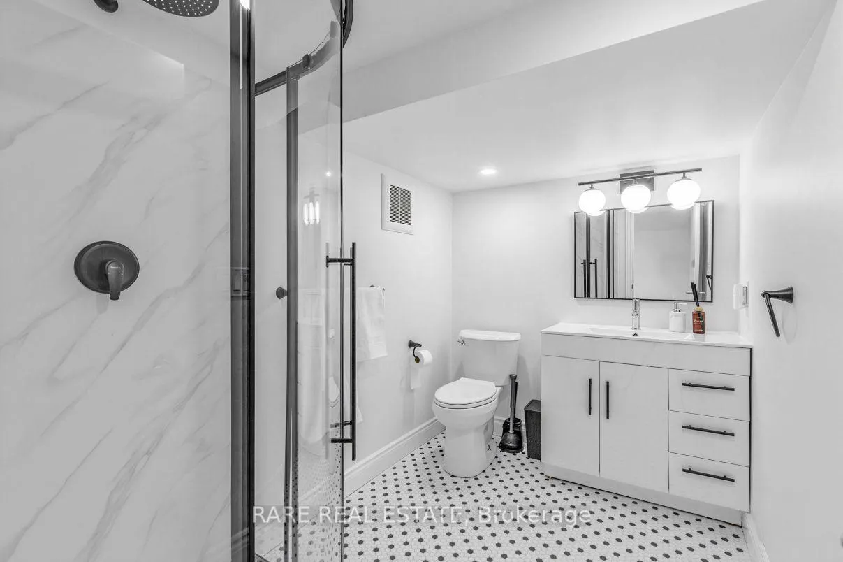 Photo 24 of 18 Earlscourt Avenue, Toronto, Corso Italia-Davenport — HOMEH