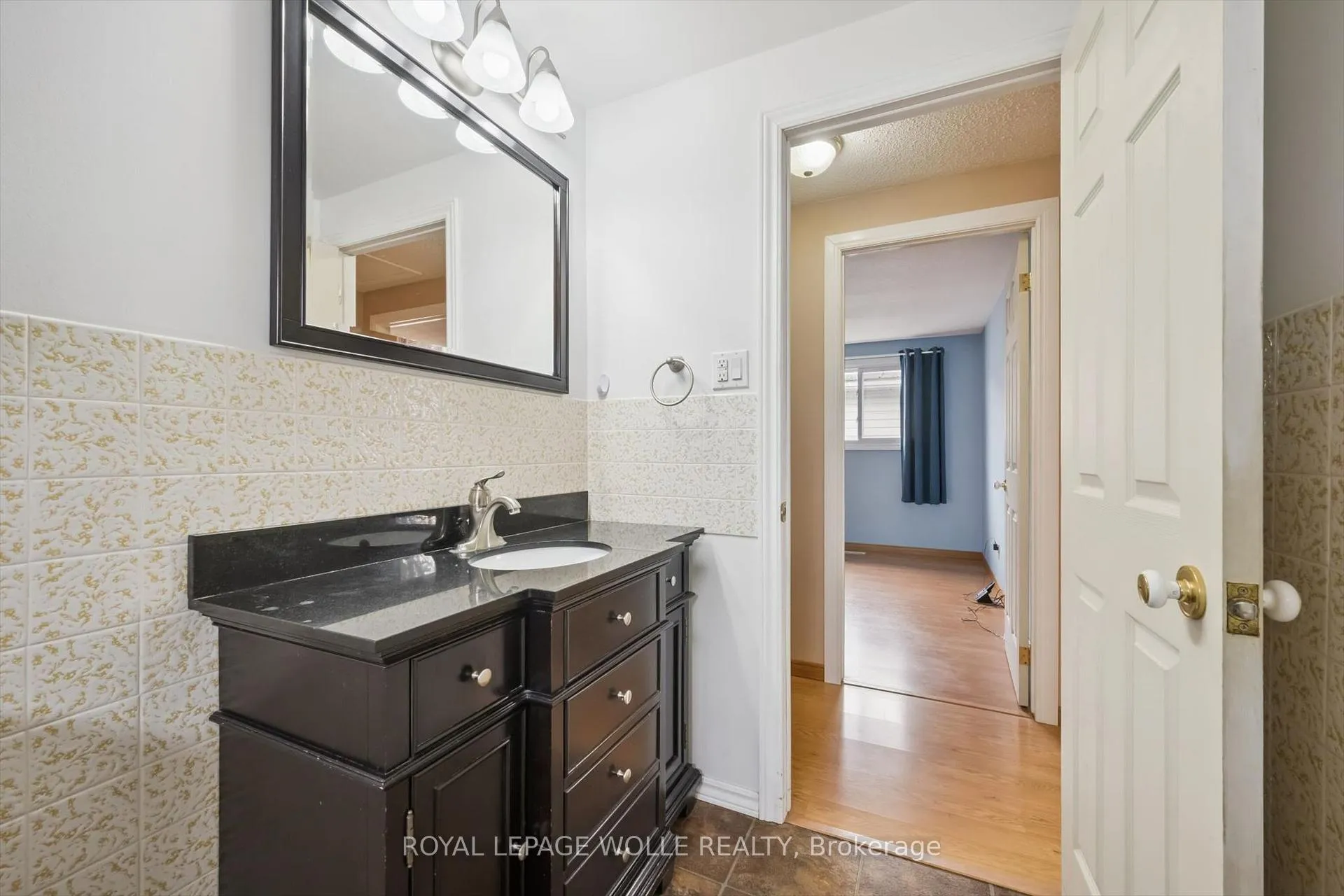 Photo 23 of 5 Aspen Crescent, Waterloo — HOMEH