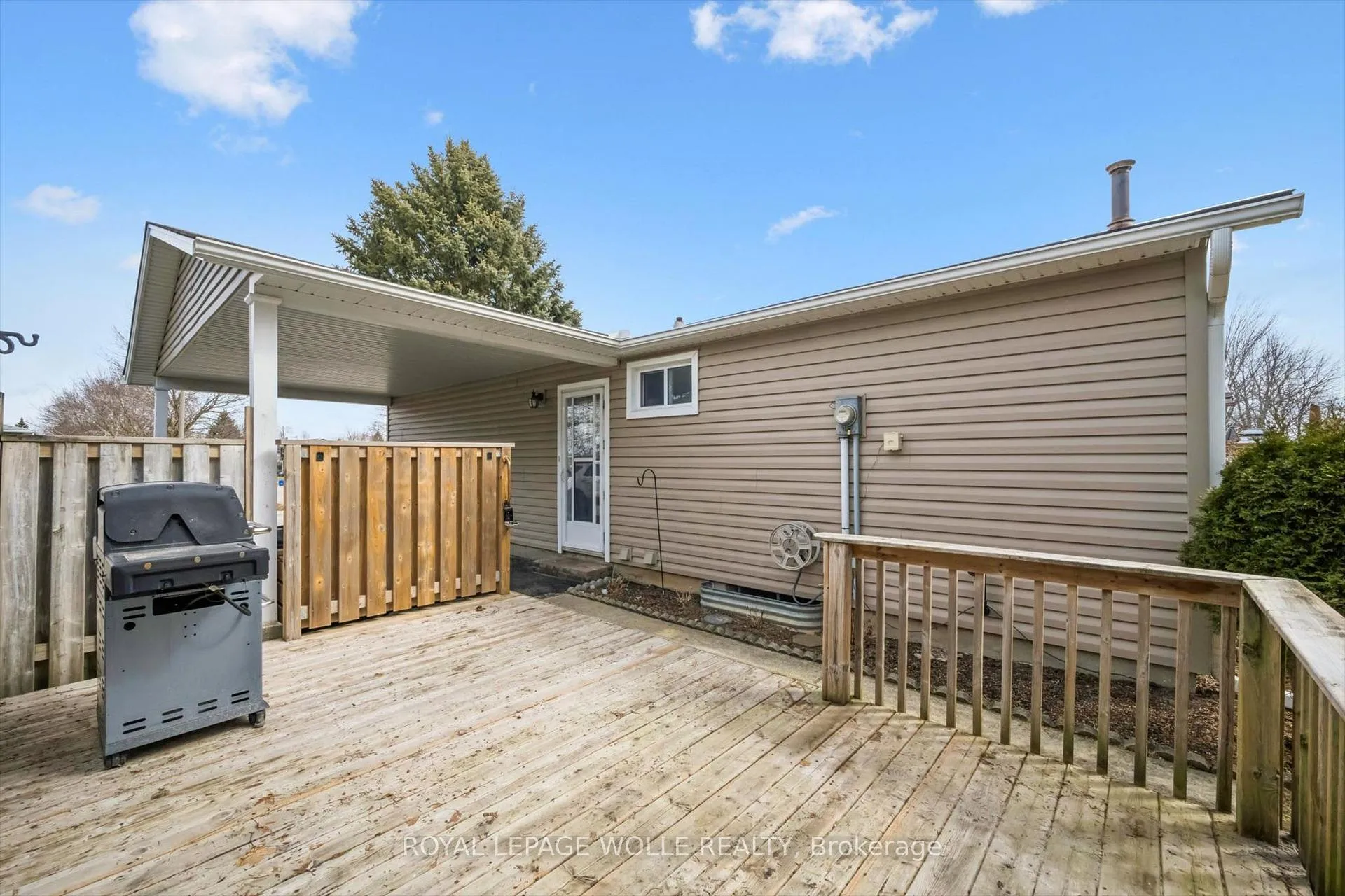 Photo 33 of 5 Aspen Crescent, Waterloo — HOMEH