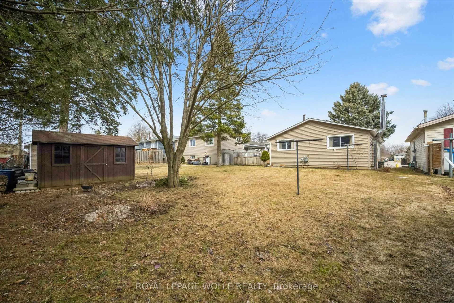 Photo 36 of 5 Aspen Crescent, Waterloo — HOMEH